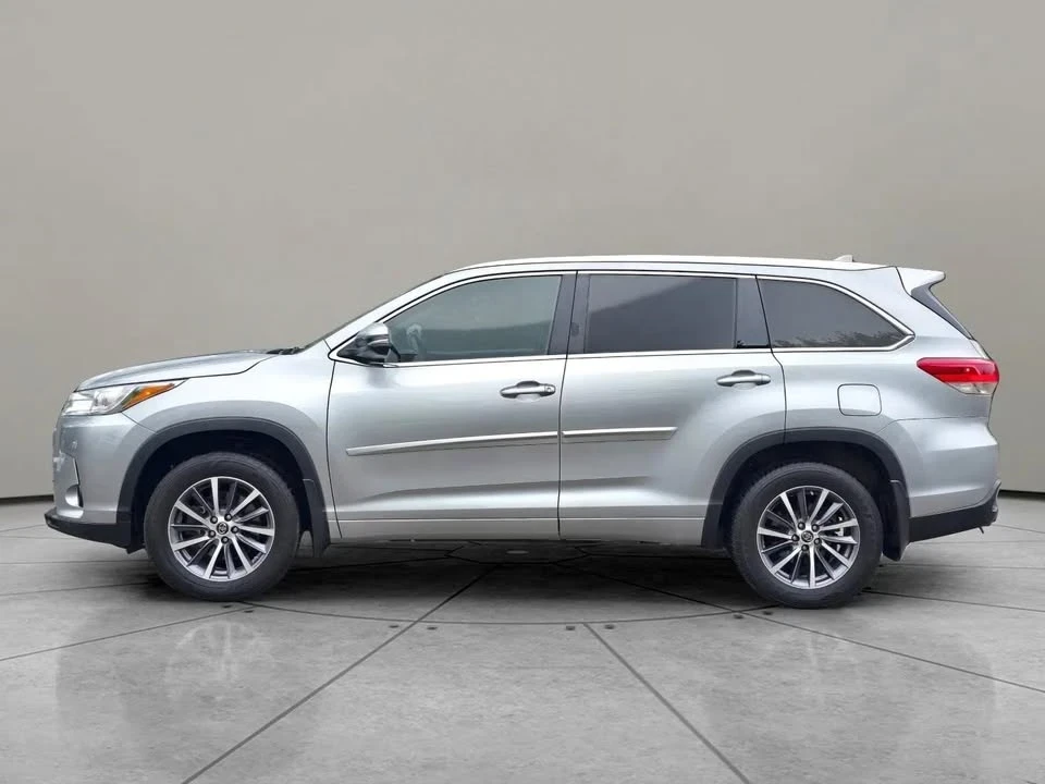 2017 Toyota Highlander - Image 2 of 20