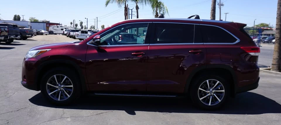 2017 Toyota Highlander - Image 4 of 20