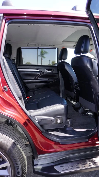 2017 Toyota Highlander - Image 19 of 20