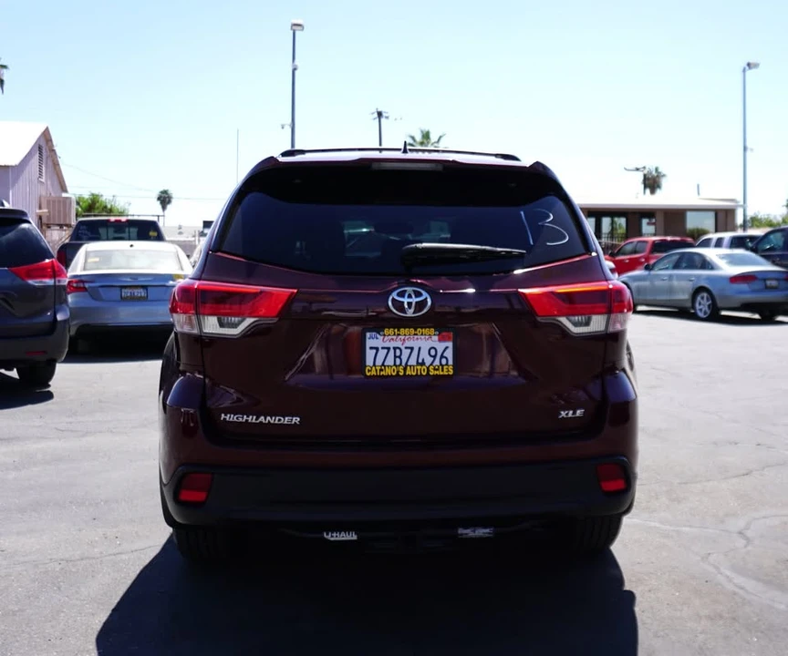 2017 Toyota Highlander - Image 10 of 20