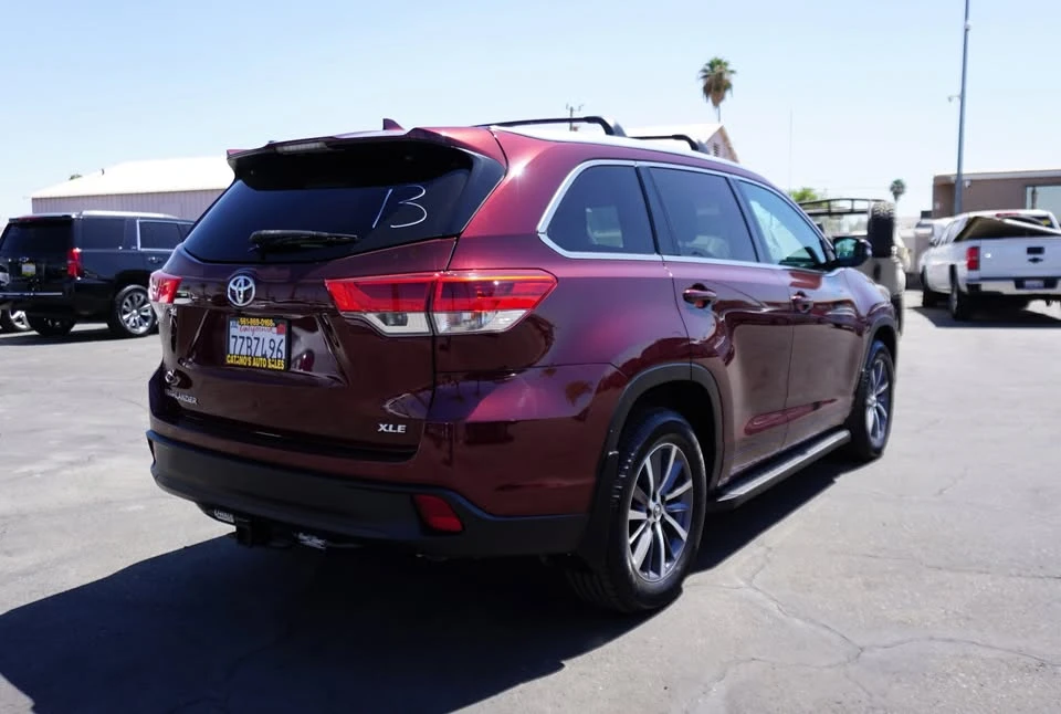 2017 Toyota Highlander - Image 15 of 20