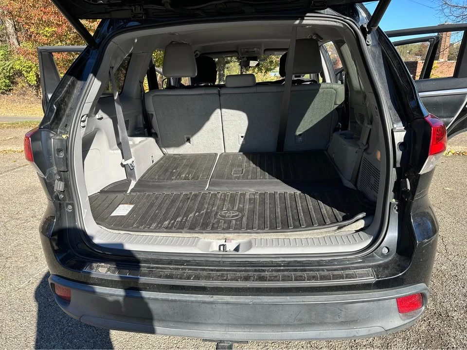 2017 Toyota Highlander - Image 12 of 17