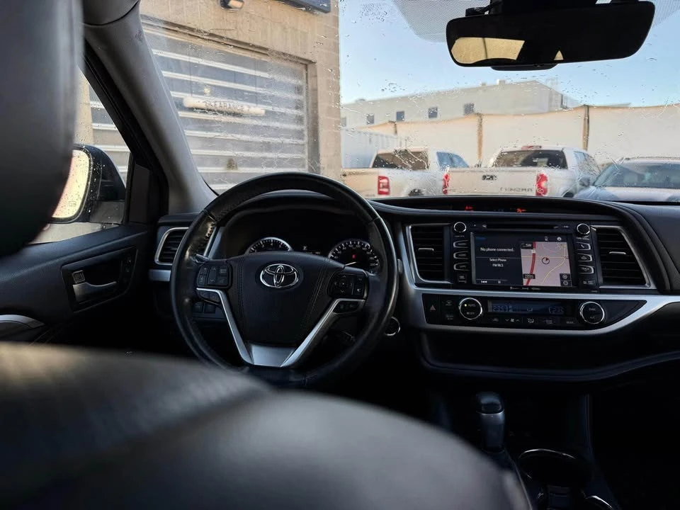 2017 Toyota Highlander - Image 5 of 11