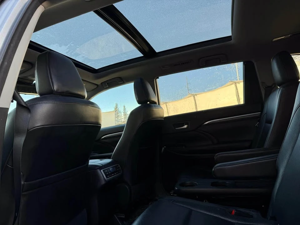 2017 Toyota Highlander - Image 11 of 11