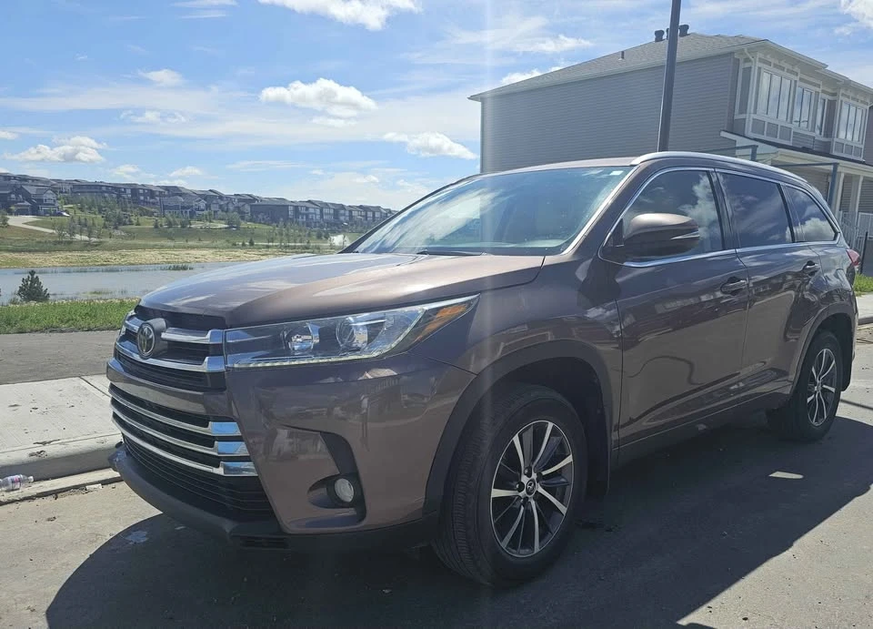 2017 Toyota Highlander - Image 5 of 8