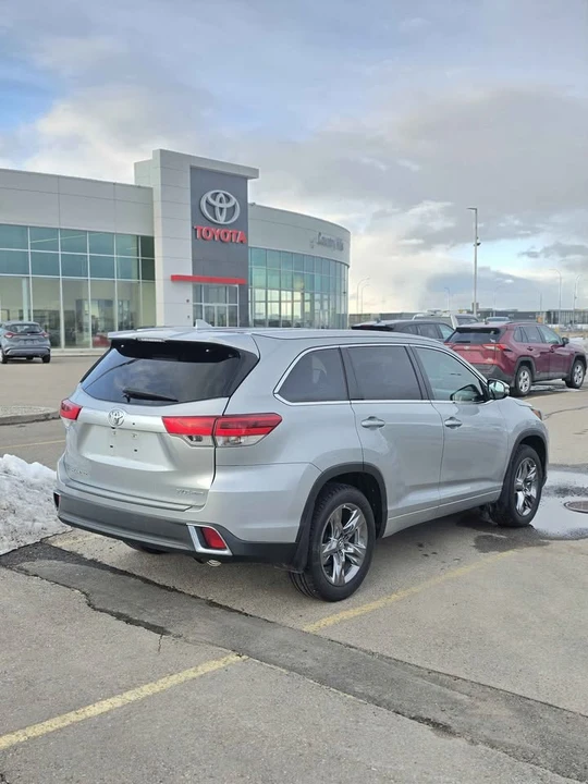 2017 Toyota Highlander - Image 3 of 7