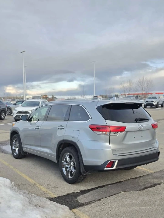 2017 Toyota Highlander - Image 4 of 7