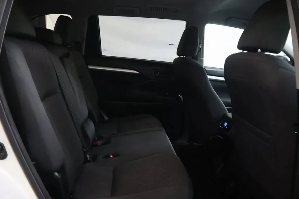 2017 Toyota Highlander - Image 3 of 19