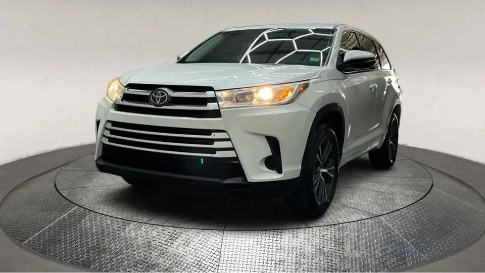 2017 Toyota Highlander - Image 4 of 19