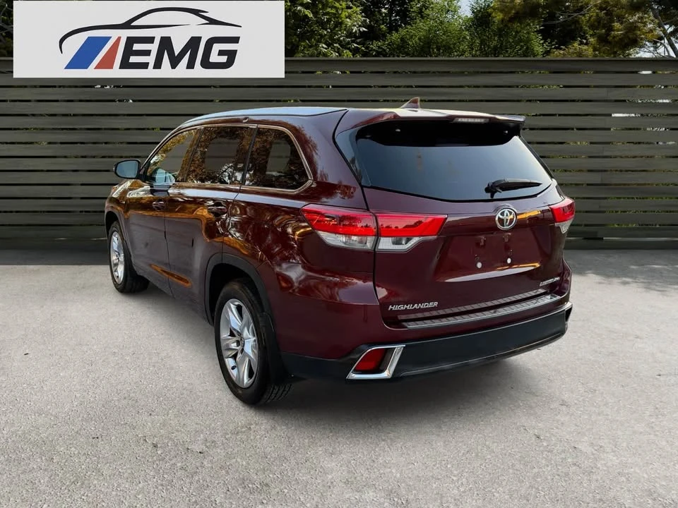 2017 Toyota Highlander - Image 10 of 16