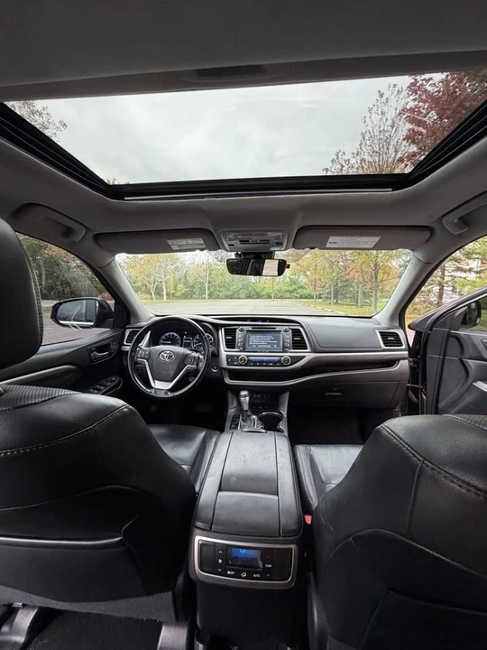 2017 Toyota Highlander - Image 12 of 12