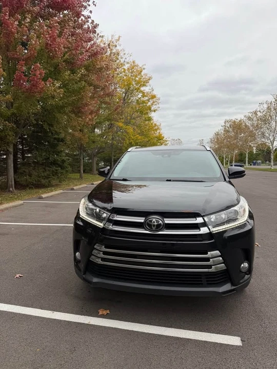 2017 Toyota Highlander - Image 2 of 12