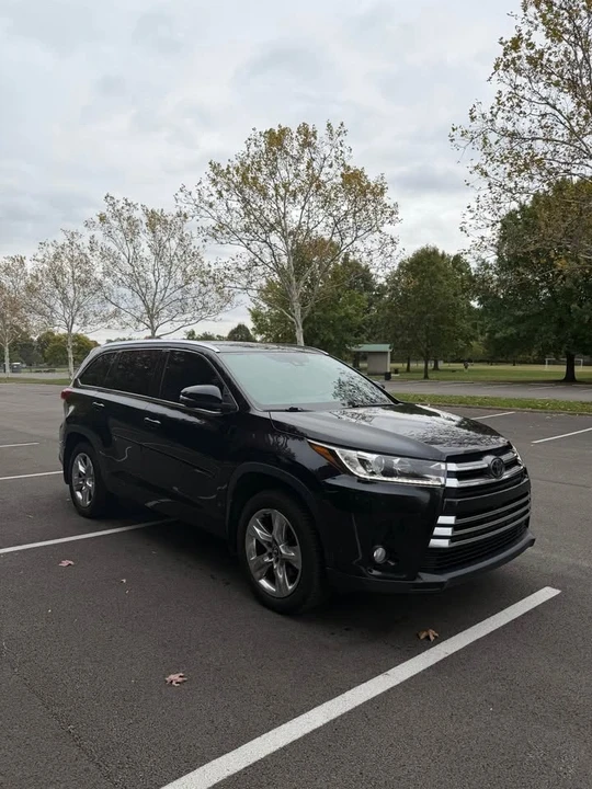 2017 Toyota Highlander - Image 6 of 12