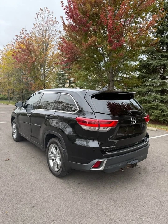 2017 Toyota Highlander - Image 4 of 12