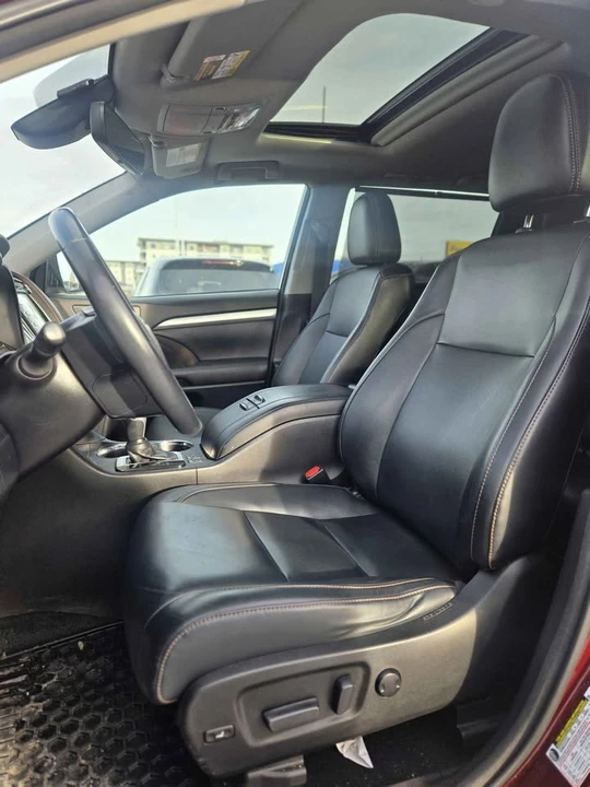 2017 Toyota Highlander - Image 5 of 13