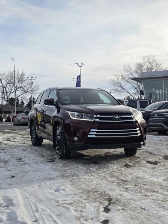 2017 Toyota Highlander - Image 2 of 13