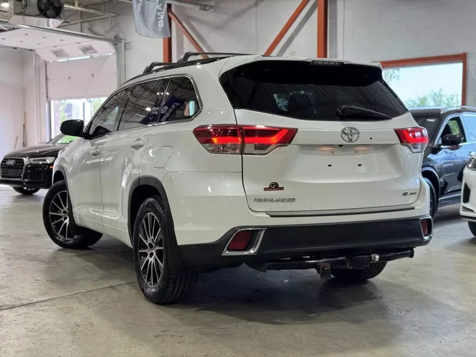 2017 Toyota Highlander - Image 8 of 20