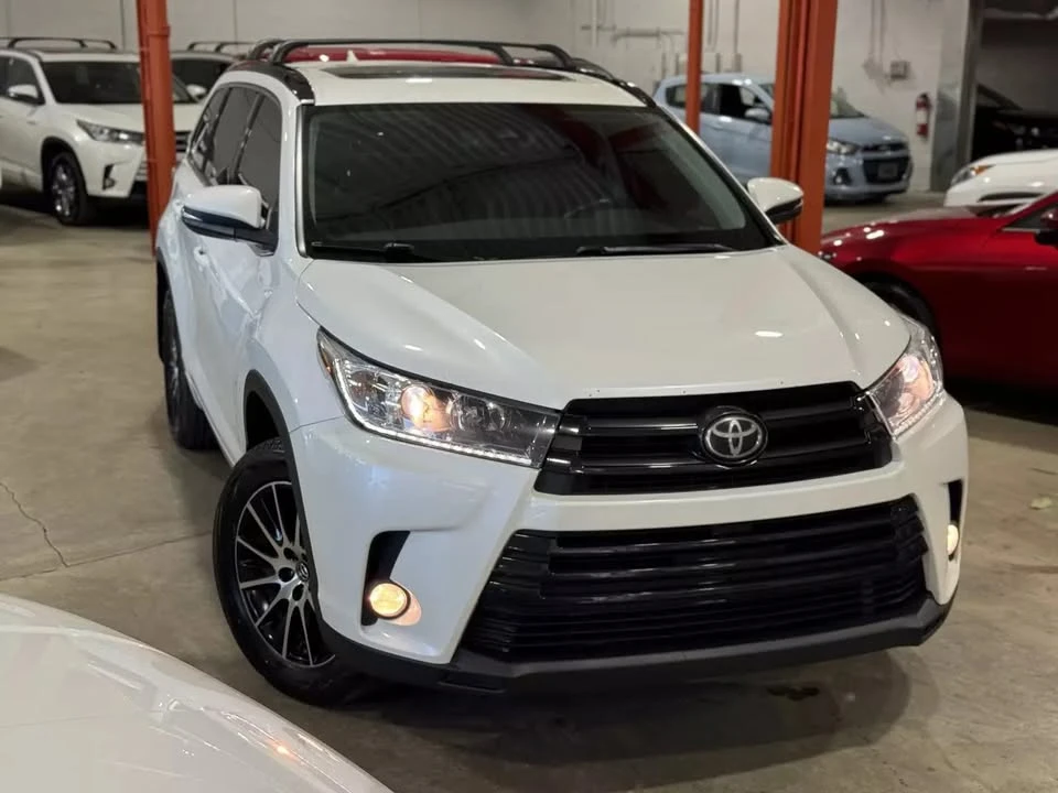 2017 Toyota Highlander - Image 4 of 20