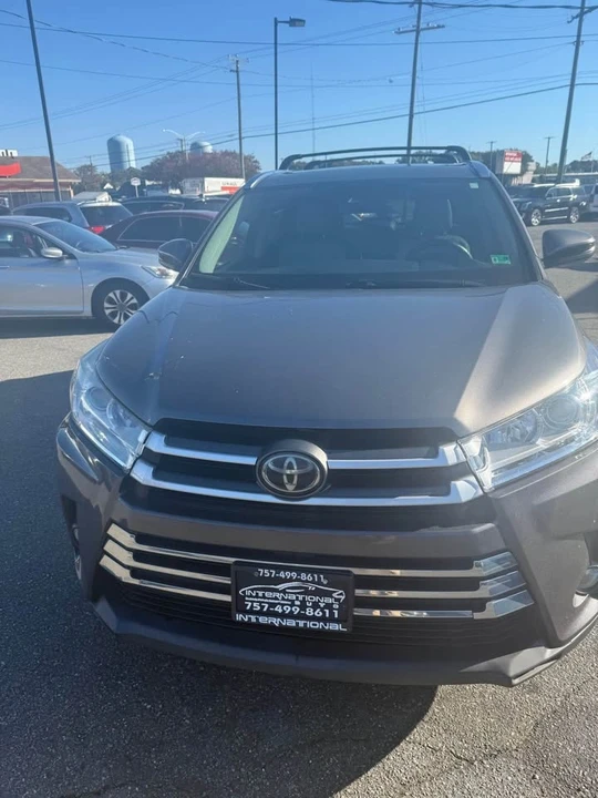 2017 Toyota Highlander - Image 4 of 17
