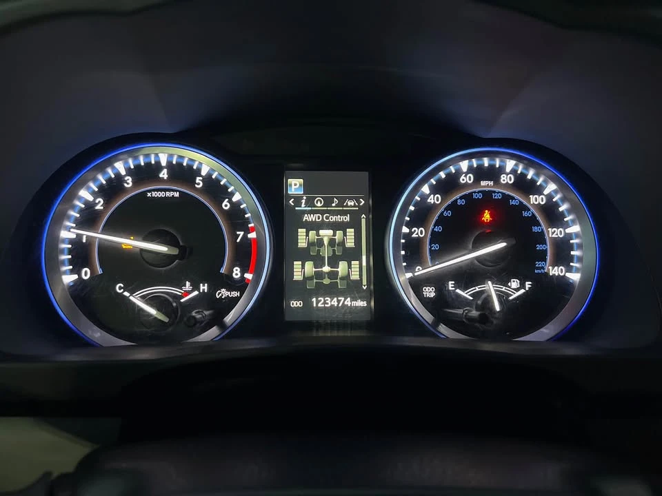 2017 Toyota Highlander - Image 12 of 14