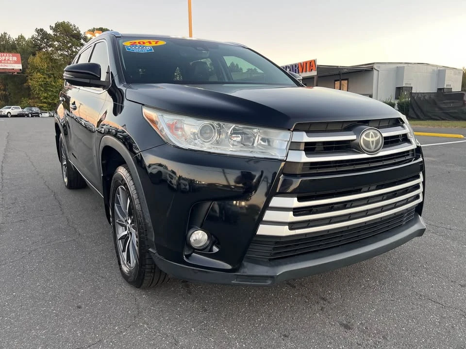 2017 Toyota Highlander - Image 3 of 14