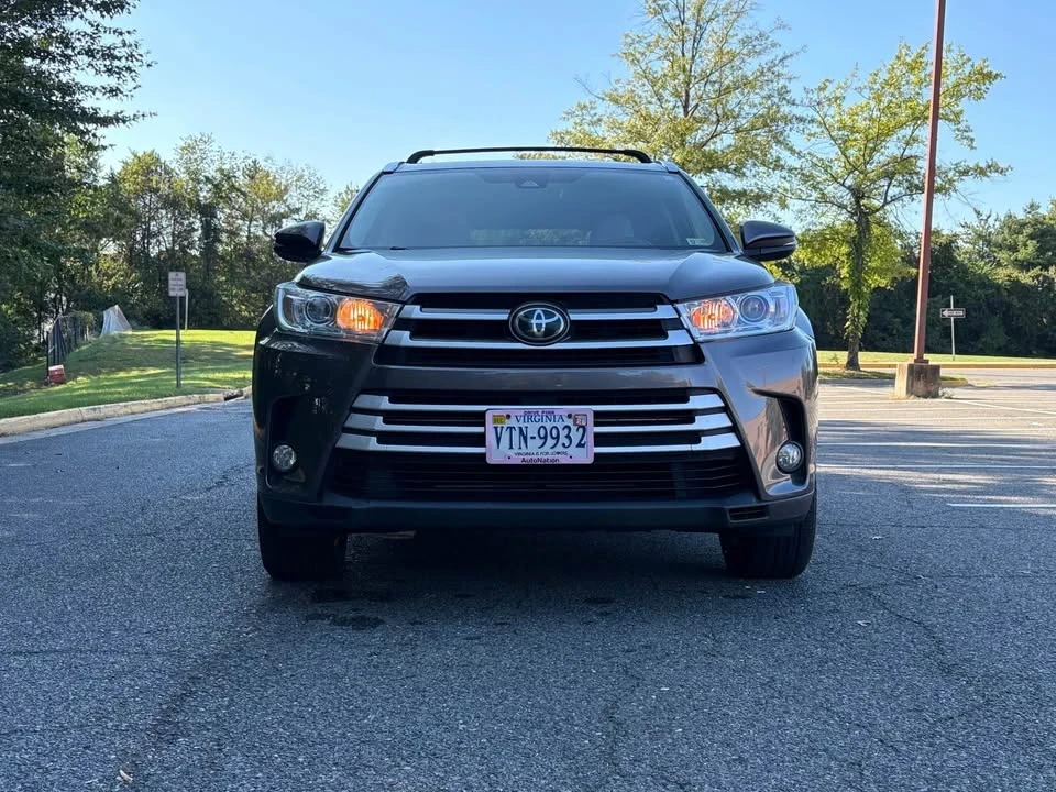 2017 Toyota Highlander - Image 7 of 20