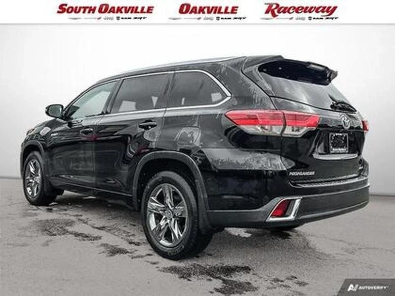 2017 Toyota Highlander - Image 4 of 17