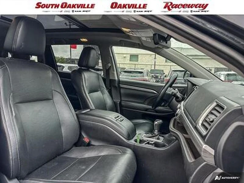 2017 Toyota Highlander - Image 14 of 17