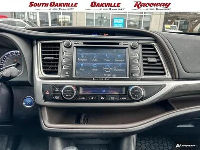 2017 Toyota Highlander - Image 11 of 17