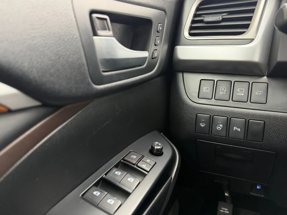 2017 Toyota Highlander - Image 19 of 20