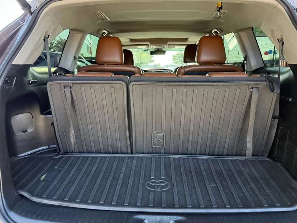 2017 Toyota Highlander - Image 6 of 20