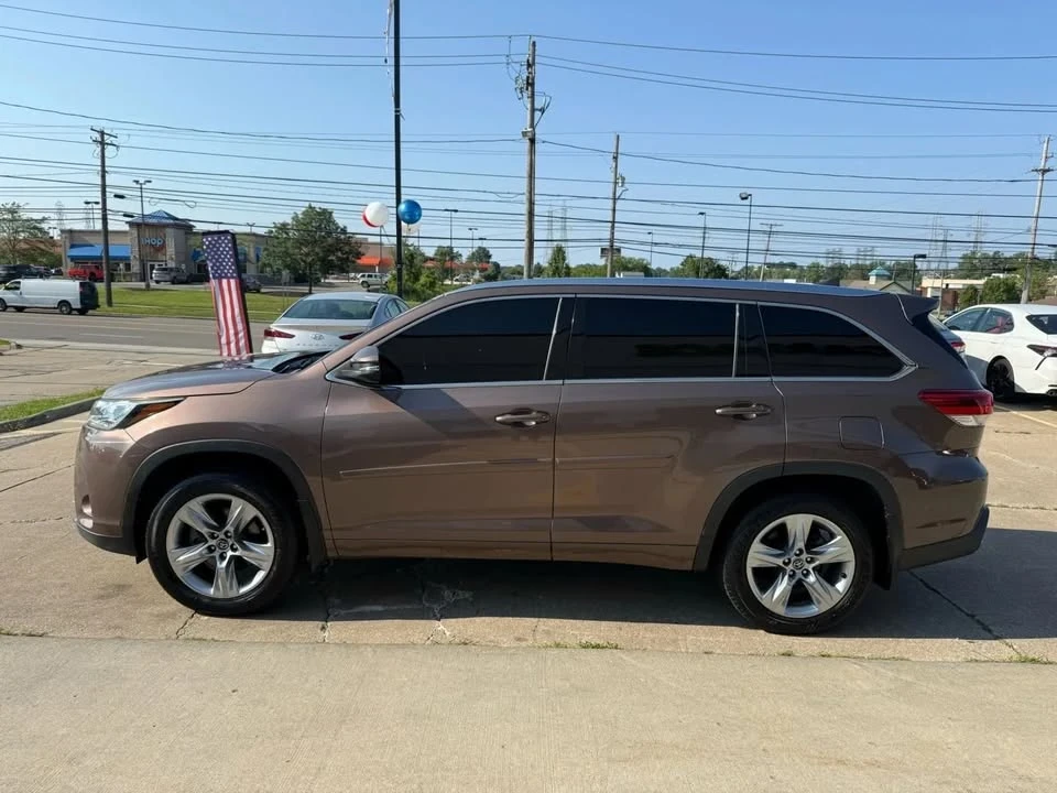 2017 Toyota Highlander - Image 4 of 20