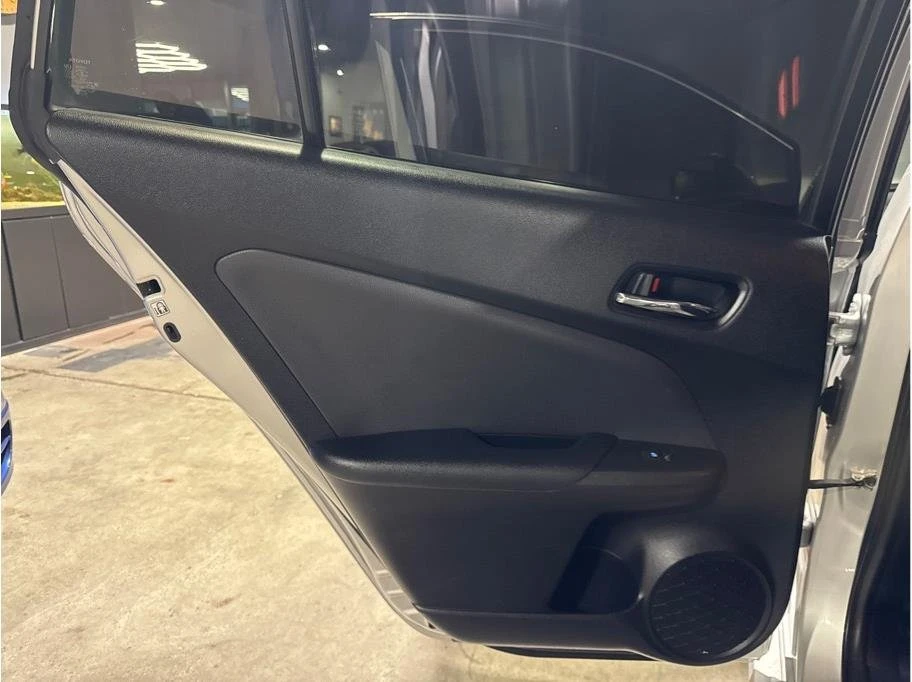 2017 Toyota Prius 4th Gen - Image 10 of 20