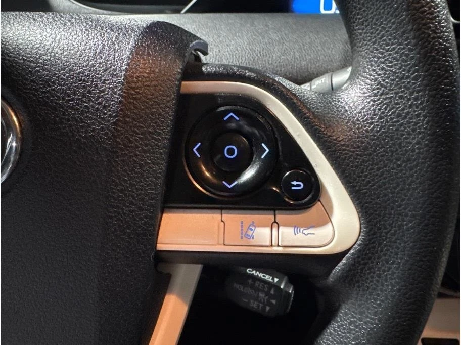 2017 Toyota Prius 4th Gen - Image 18 of 20