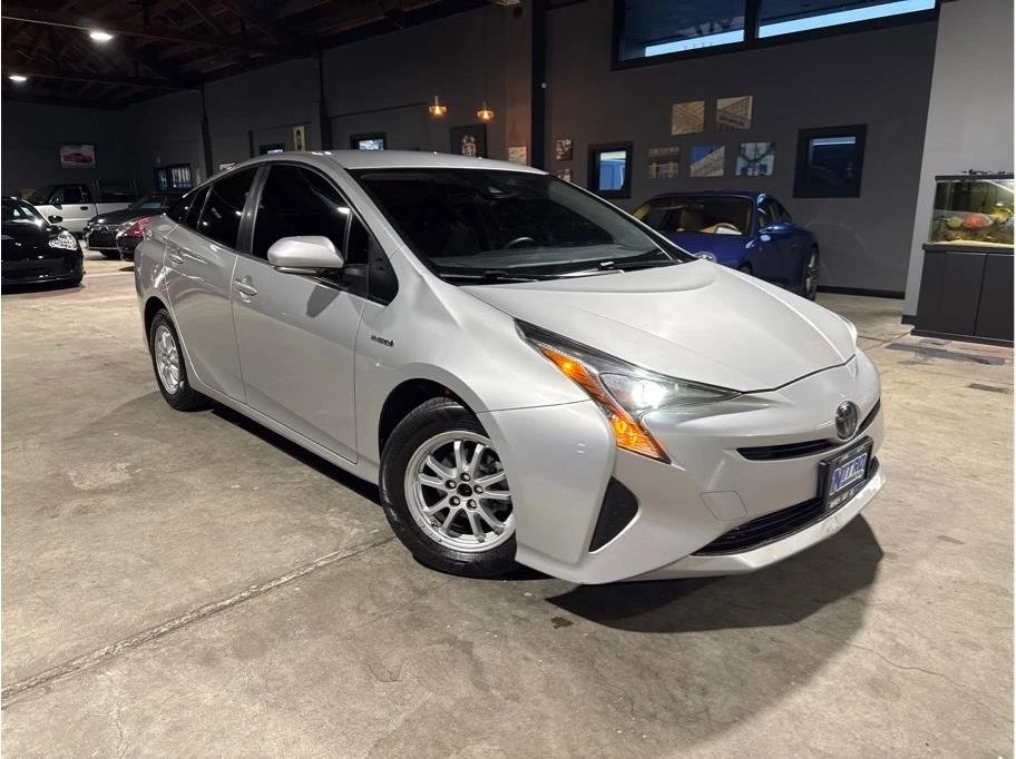 2017 Toyota Prius 4th Gen - Image 2 of 20