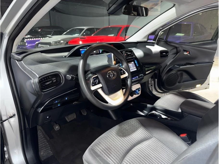 2017 Toyota Prius 4th Gen - Image 6 of 20