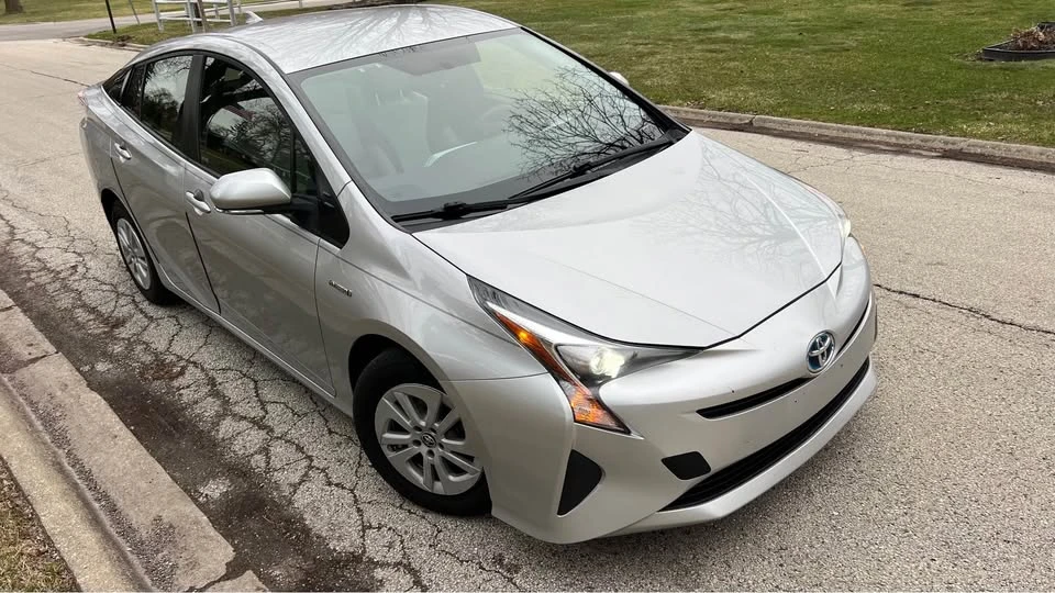 2017 Toyota Prius 4th Gen - Image 3 of 8