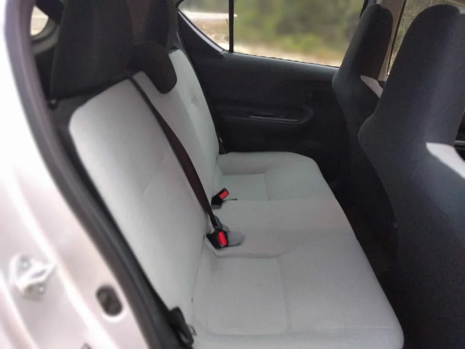 2017 Toyota Prius - Image 14 of 18