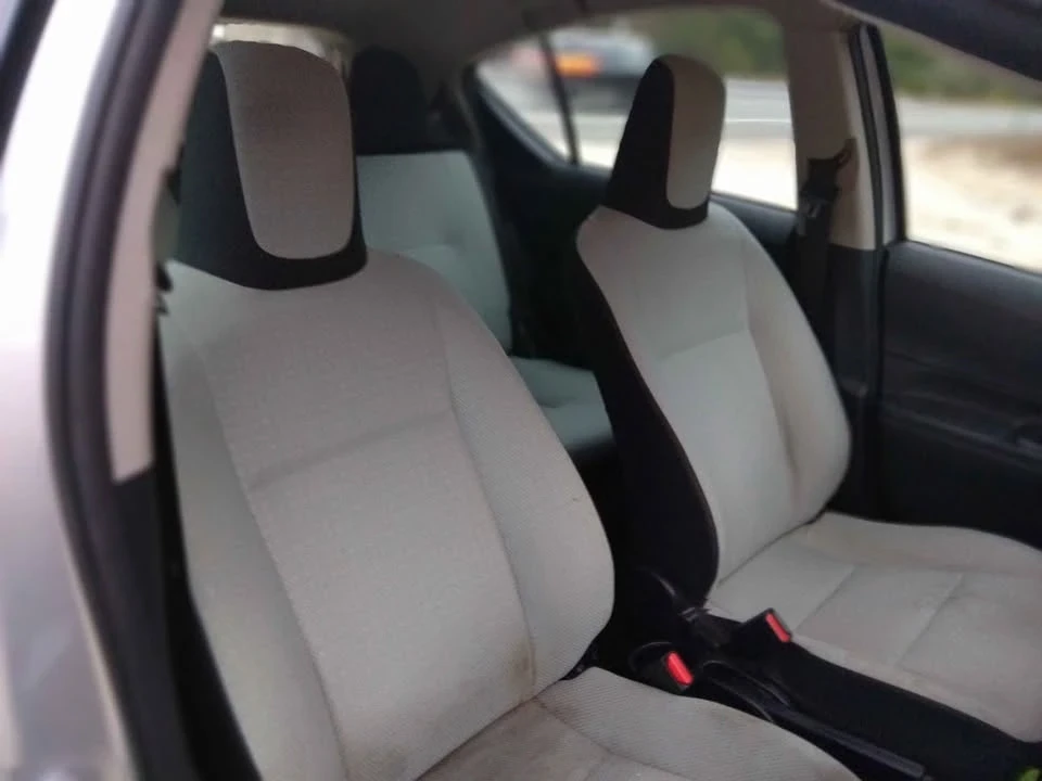2017 Toyota Prius - Image 11 of 18