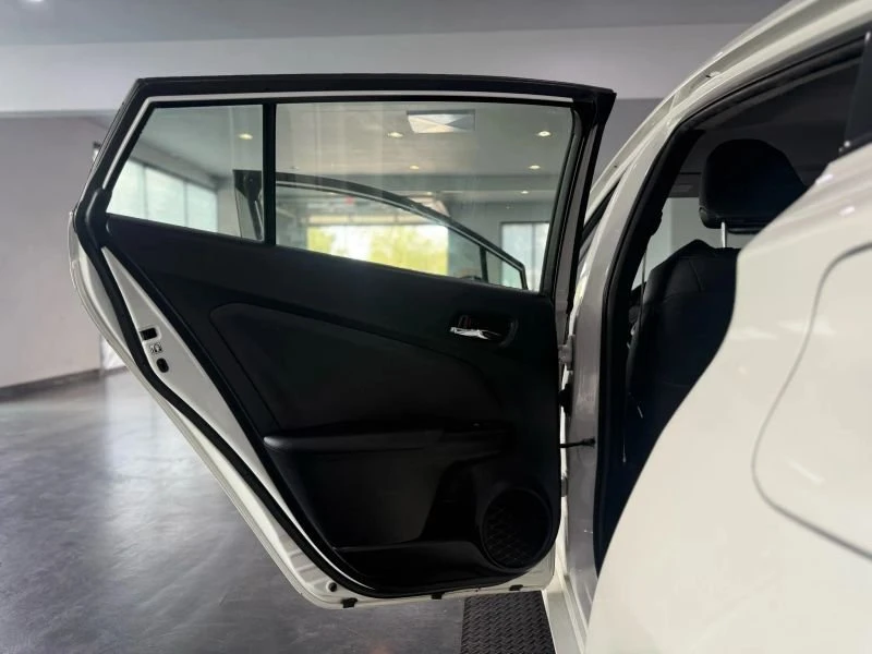 2017 Toyota Prius 4th Gen - Image 13 of 15