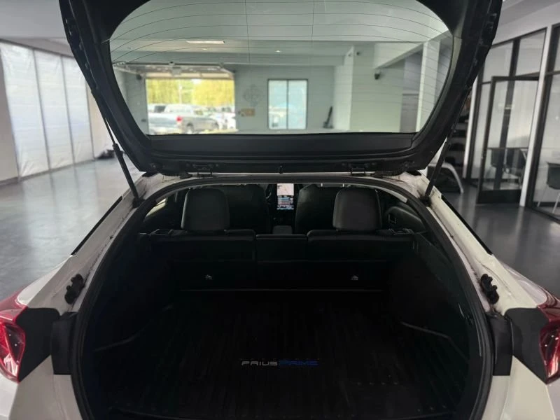 2017 Toyota Prius 4th Gen - Image 15 of 15
