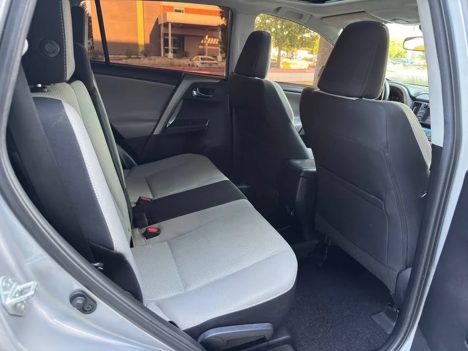 2017 Toyota RAV4 4th Gen - Image 17 of 19