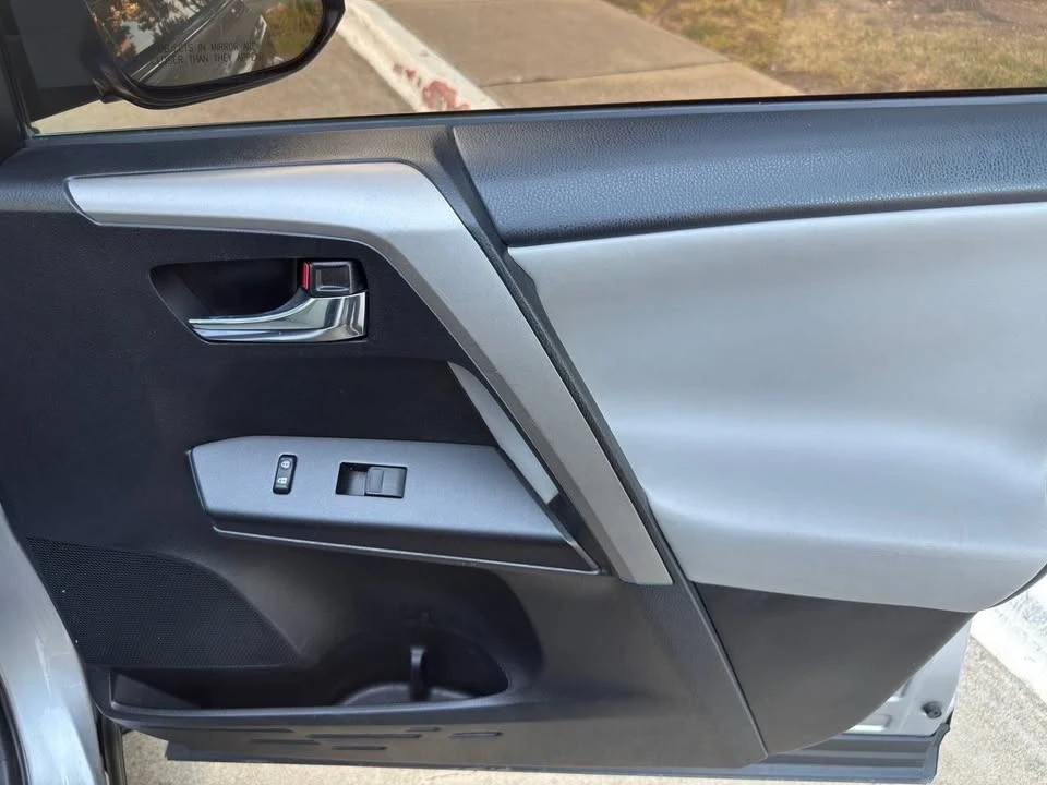 2017 Toyota RAV4 4th Gen - Image 16 of 19