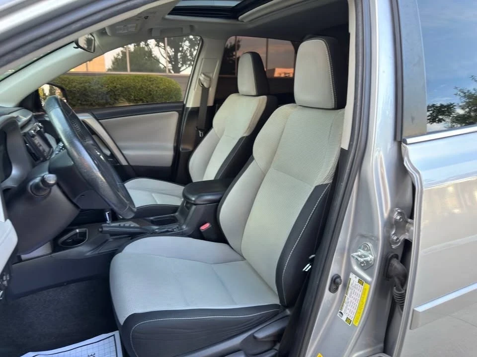 2017 Toyota RAV4 4th Gen - Image 9 of 19