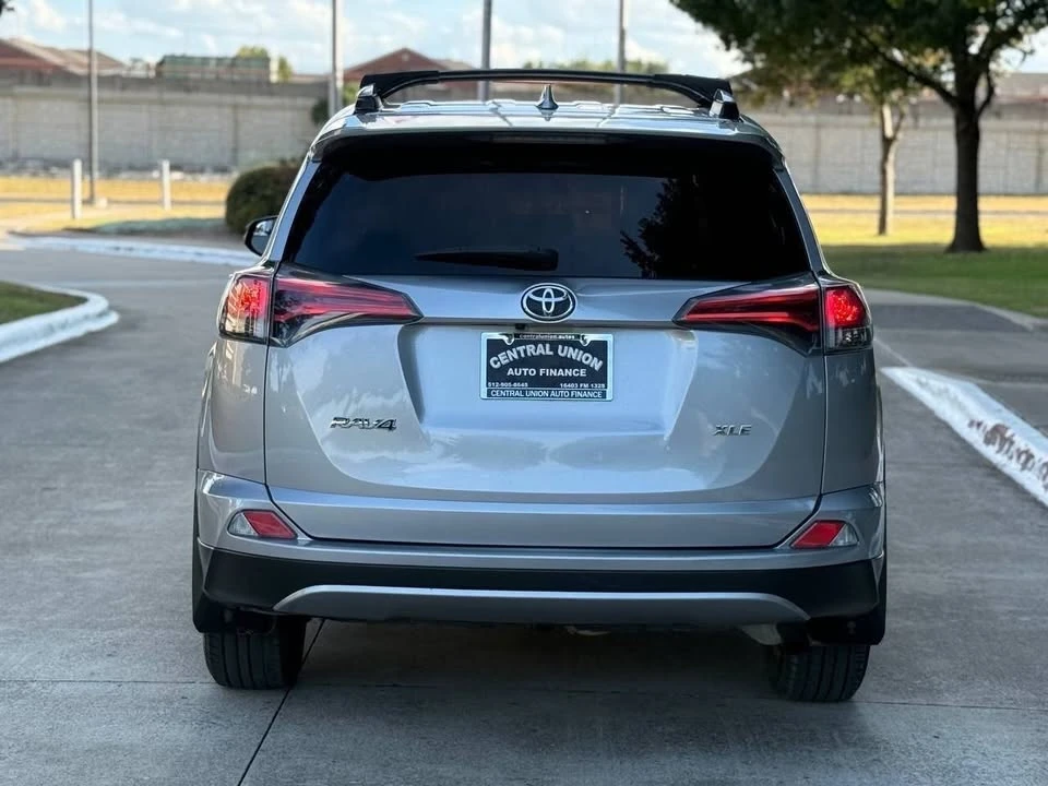 2017 Toyota RAV4 4th Gen - Image 6 of 19