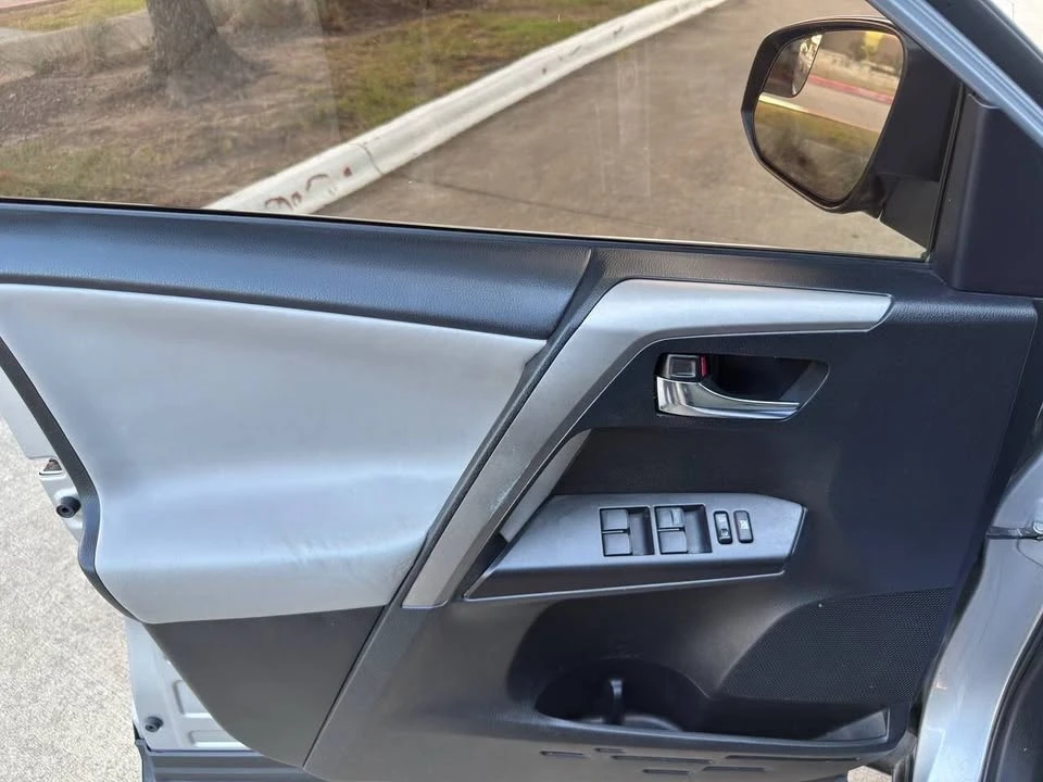 2017 Toyota RAV4 4th Gen - Image 10 of 19