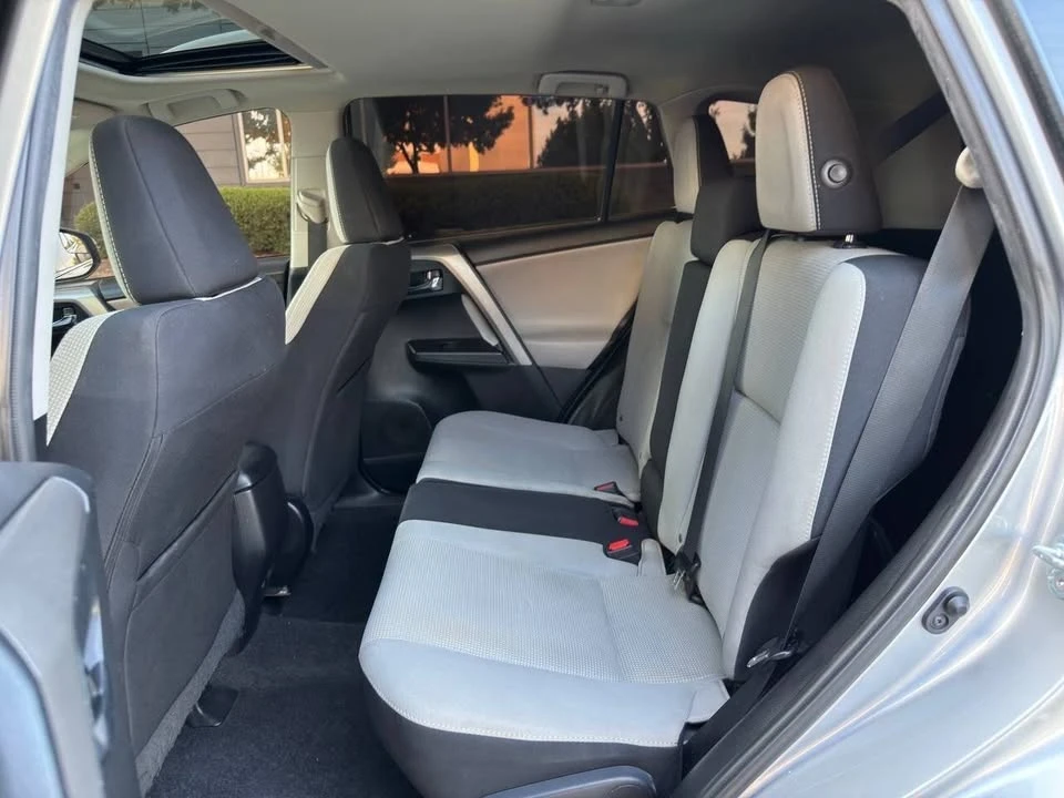 2017 Toyota RAV4 4th Gen - Image 12 of 19