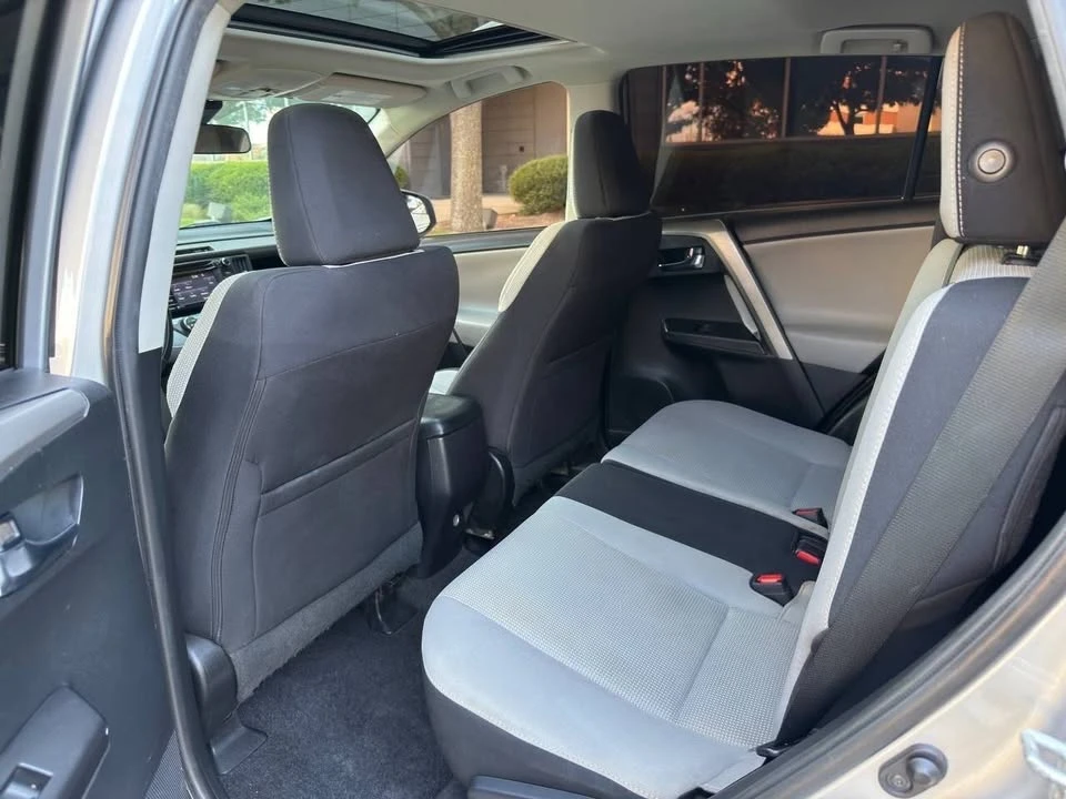 2017 Toyota RAV4 4th Gen - Image 11 of 19