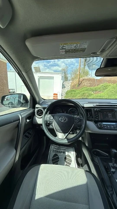 2017 Toyota RAV4 4th Gen - Image 18 of 20