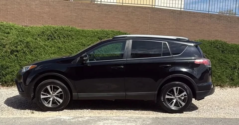 2017 Toyota RAV4 4th Gen - Image 2 of 20